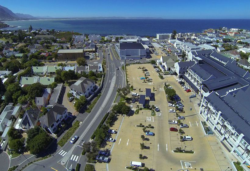 Hotel The Whale Coast 13