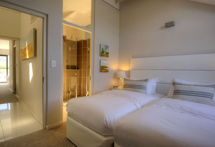 Hotel The Whale Coast 18