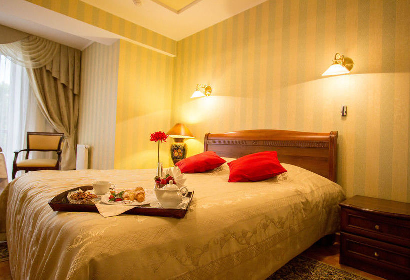Hotel Platan Yuzhniy 4