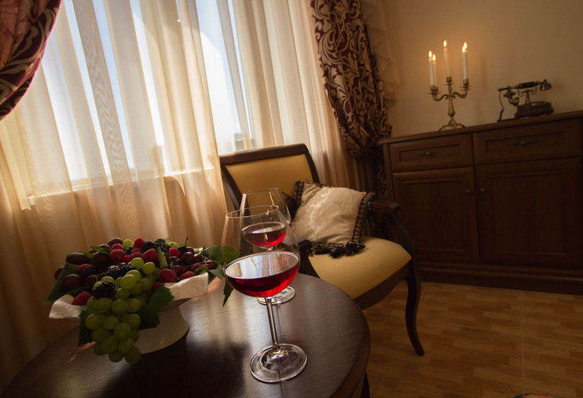 Hotel Platan Yuzhniy 5