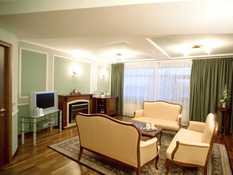 Hotel Aleksandrovskiy Garden 11