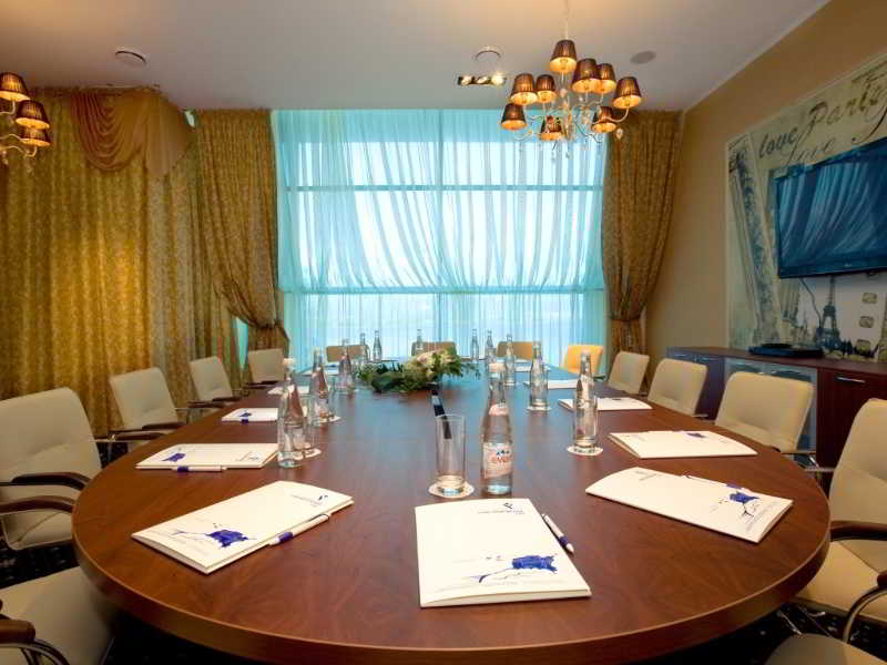 Hotel Aleksandrovskiy Garden 7