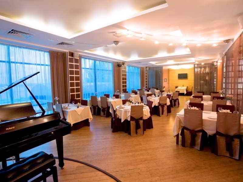 Hotel Aleksandrovskiy Garden 9