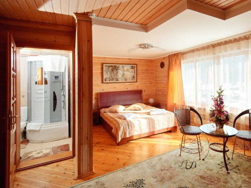 Hotel Krestovaya Pad 3