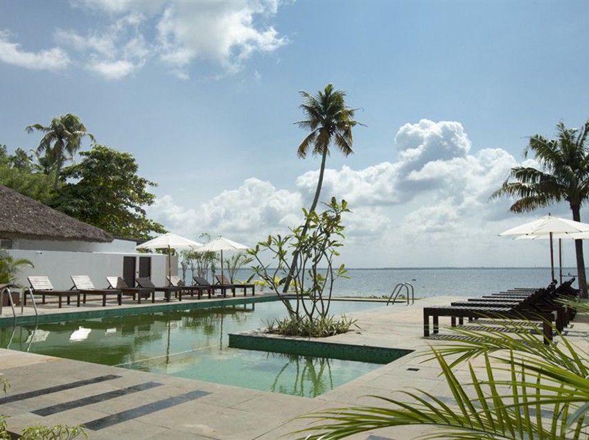 Hotel Deshadan Backwater Resort