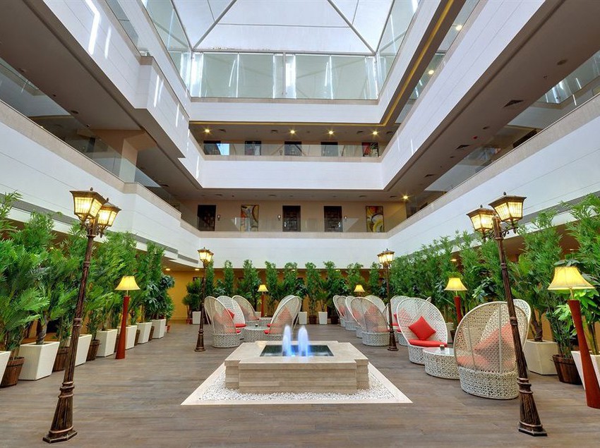 Hotel Fern Residency 6