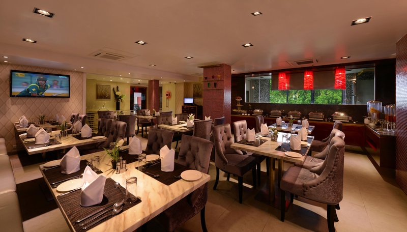 Hotel Tulip Inn Ahemadbad 11