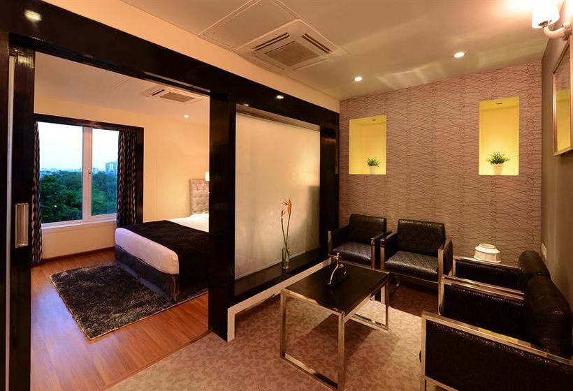 Hotel Tulip Inn Ahemadbad 7