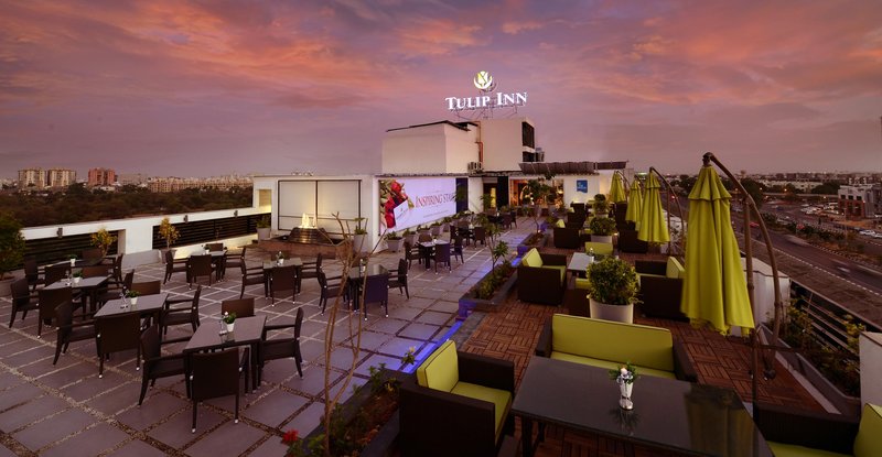 Hotel Tulip Inn Ahemadbad 9