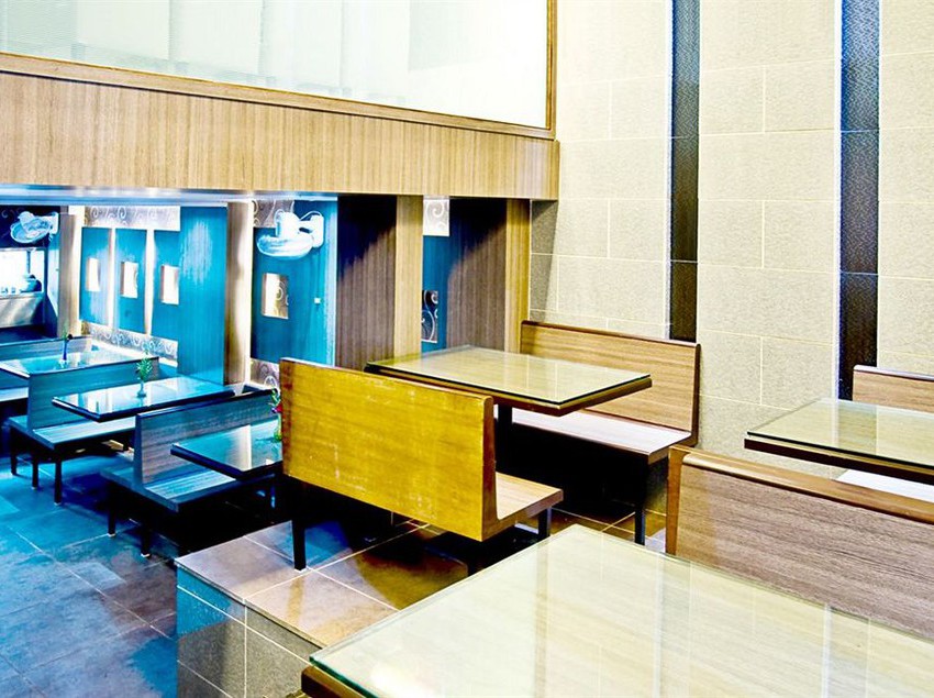 Hotel Heritage Dakshin 1