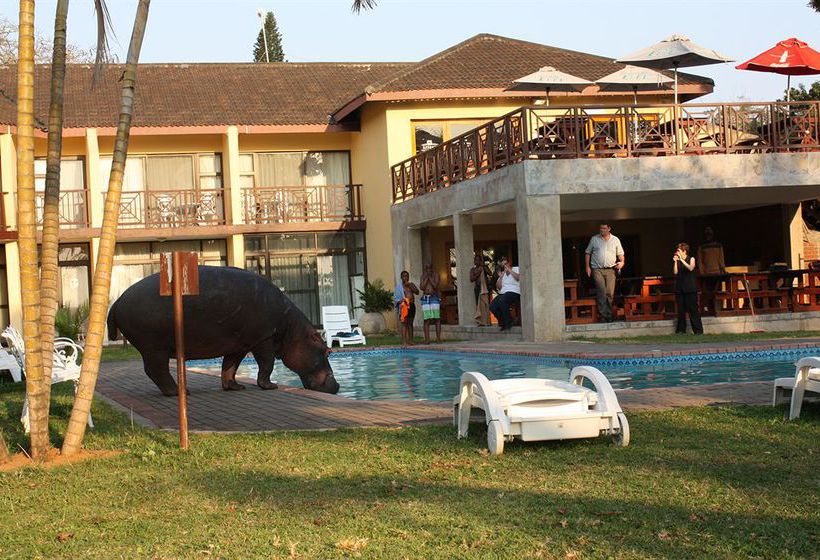 Hotel Elephant Lake 18