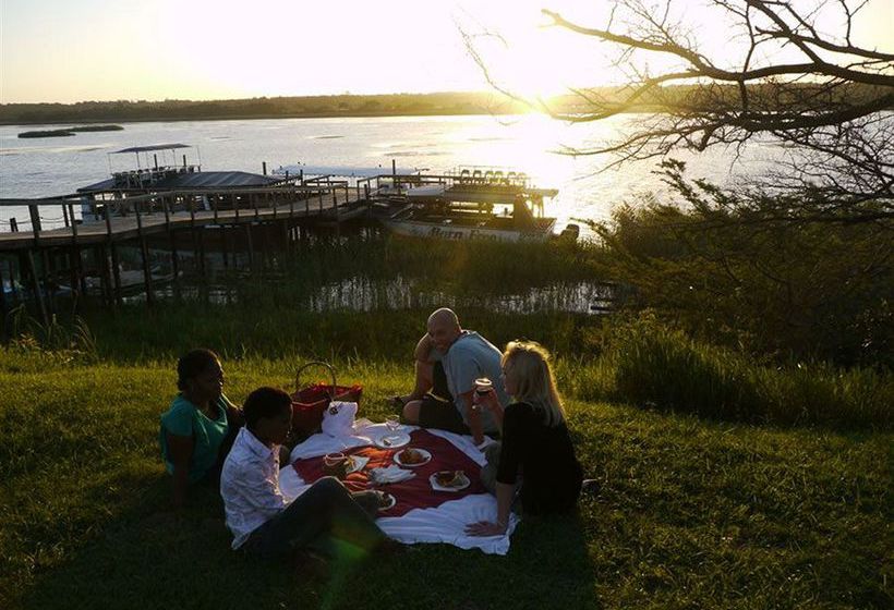 Hotel Elephant Lake 4