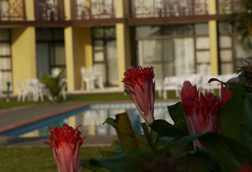 Hotel Elephant Lake 6