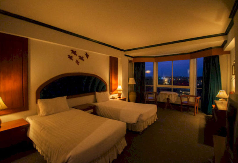 Thepnakorn Hotel Buri Ram 10