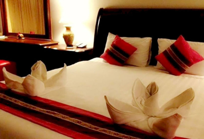 Thepnakorn Hotel Buri Ram 11