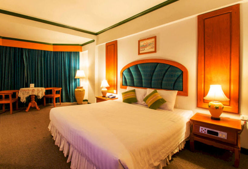 Thepnakorn Hotel Buri Ram 15