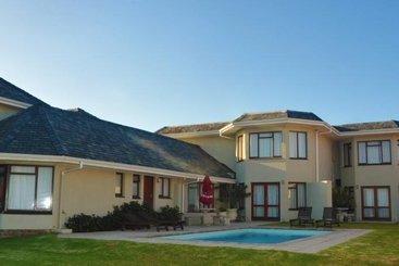 Hotel Sandbaai Country House 16