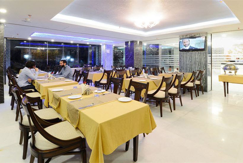 Hotel Atulyaa Taj 11