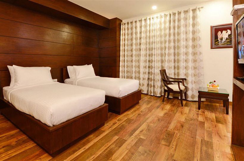 Hotel Atulyaa Taj 12