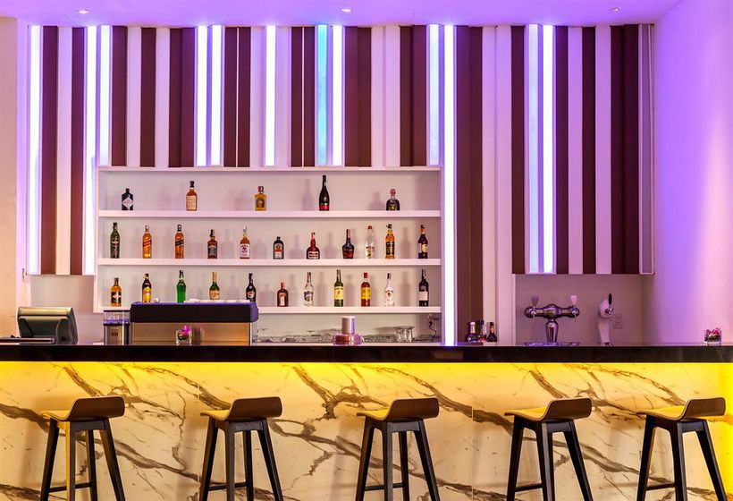 Hotel Grand Mercure Phuket Patong 16