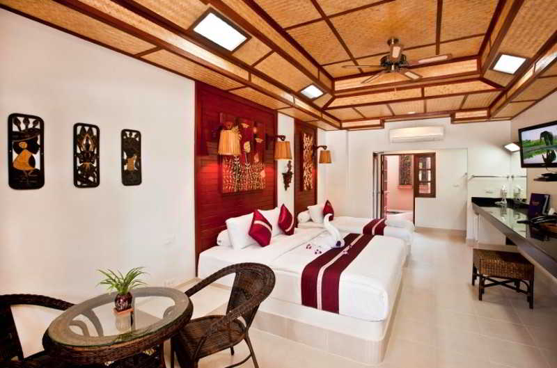 Friendship Beach Resort Surin Beach