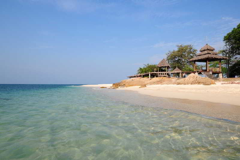 Koh Munnork Private Island Resort 10