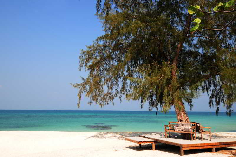Koh Munnork Private Island Resort 11