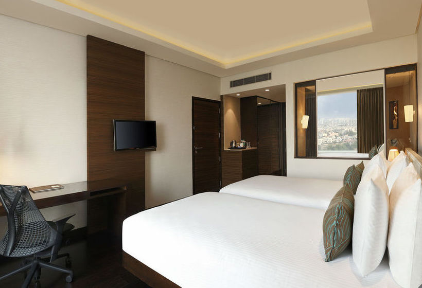 Hotel Hilton Garden Inn Gurgaon Baani Square 18