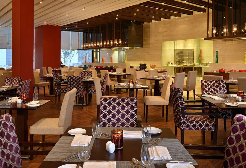 Hotel Hilton Garden Inn Gurgaon Baani Square 8