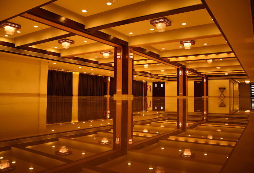 Hotel Platinum Residency 18