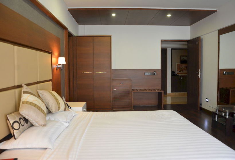 Hotel Platinum Residency 7