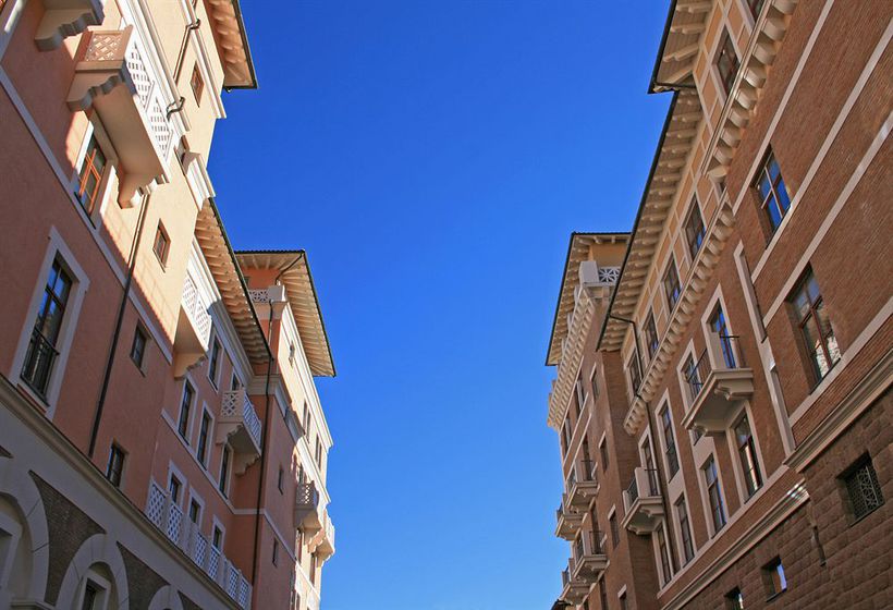 Gorki Grand Hotel 10