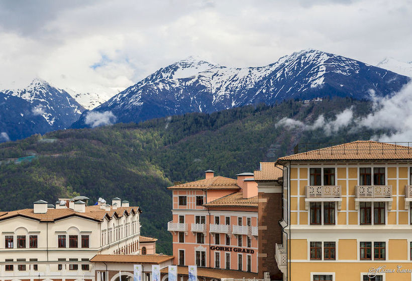 Gorki Grand Hotel 14