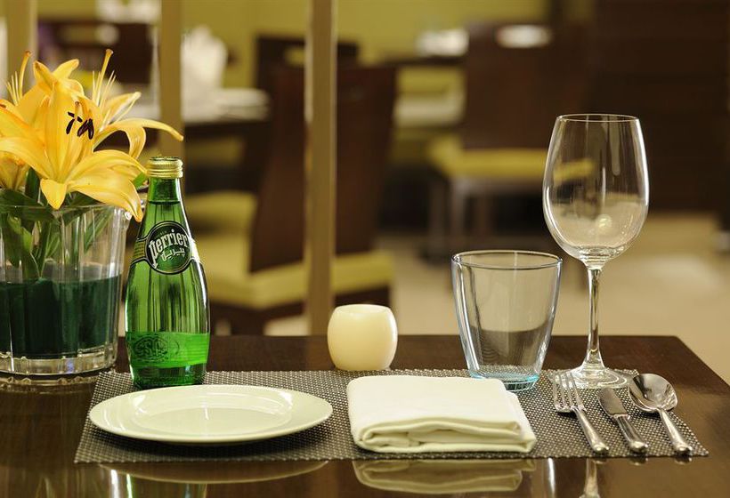 Hotel Four Points by Sheraton Ahmedabad 5