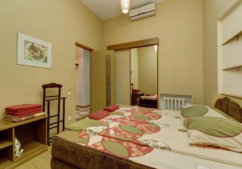 Hotel Stn Apartments On Griboedova Channel Quay 7