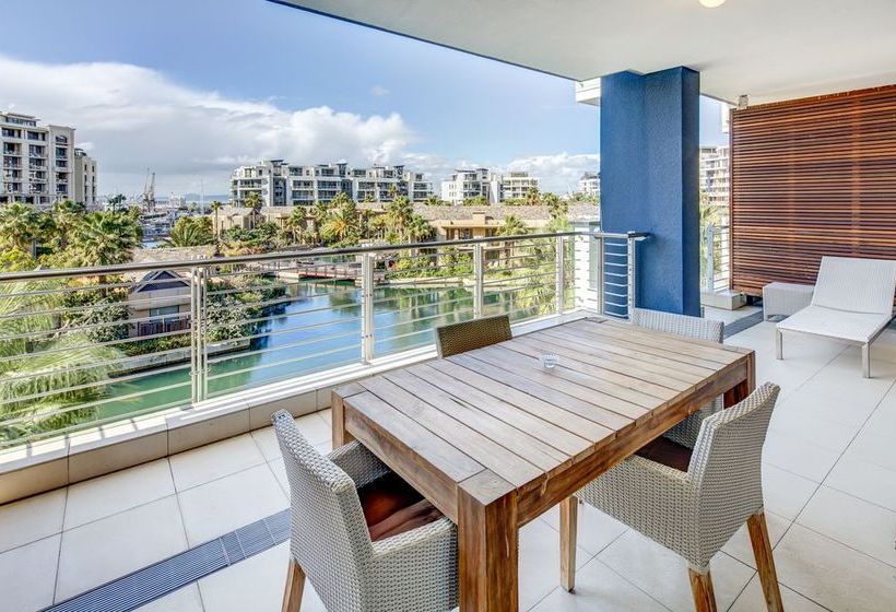 Hotel V&a Waterfront Marina