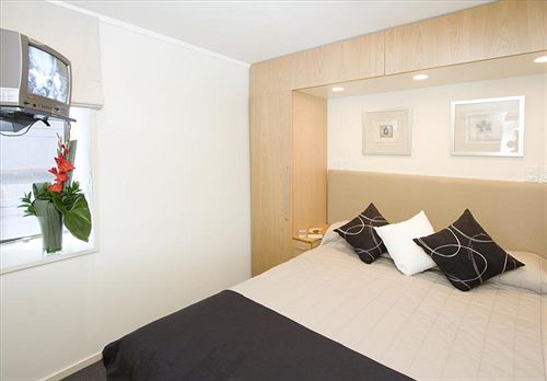 Hotel Quest On Johnston 11