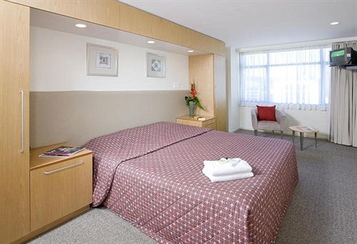 Hotel Quest On Johnston 8