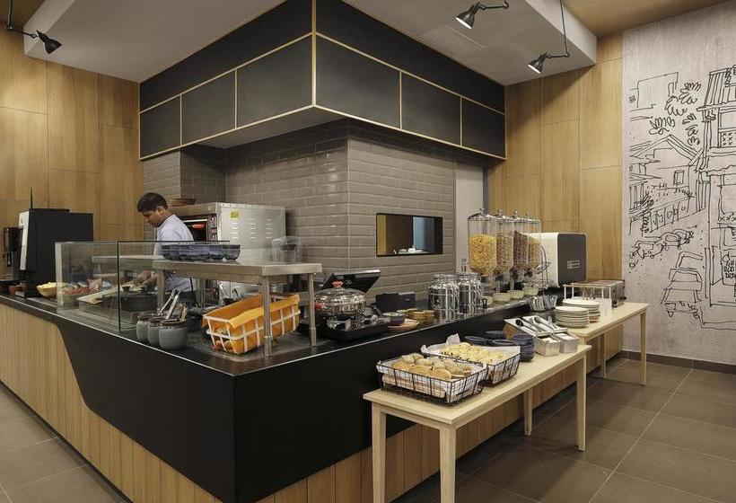 Hotel Holiday Inn Express Pune Hinjewadi 3