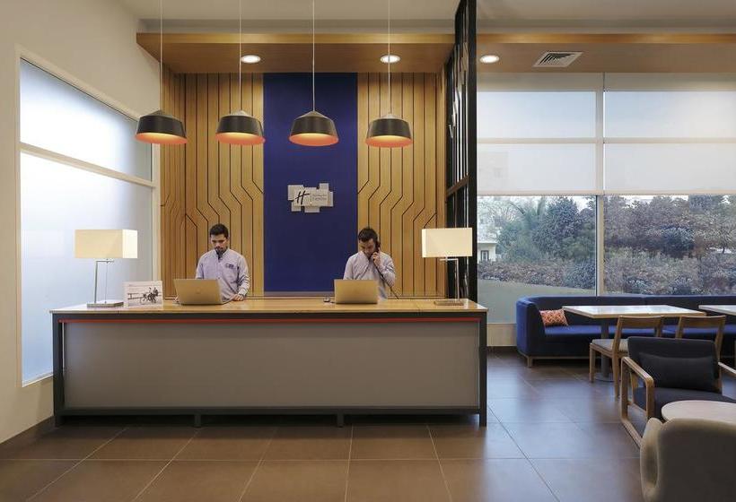 Hotel Holiday Inn Express Pune Hinjewadi 7