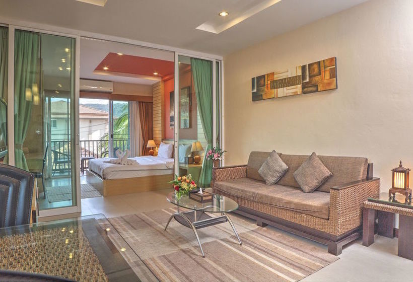 Hotel Whispering Palms Suite 13