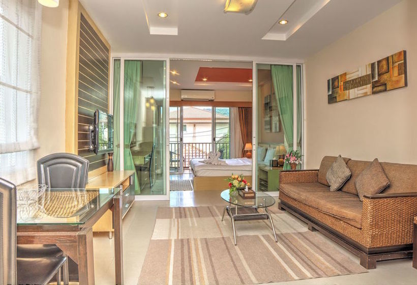 Hotel Whispering Palms Suite 15