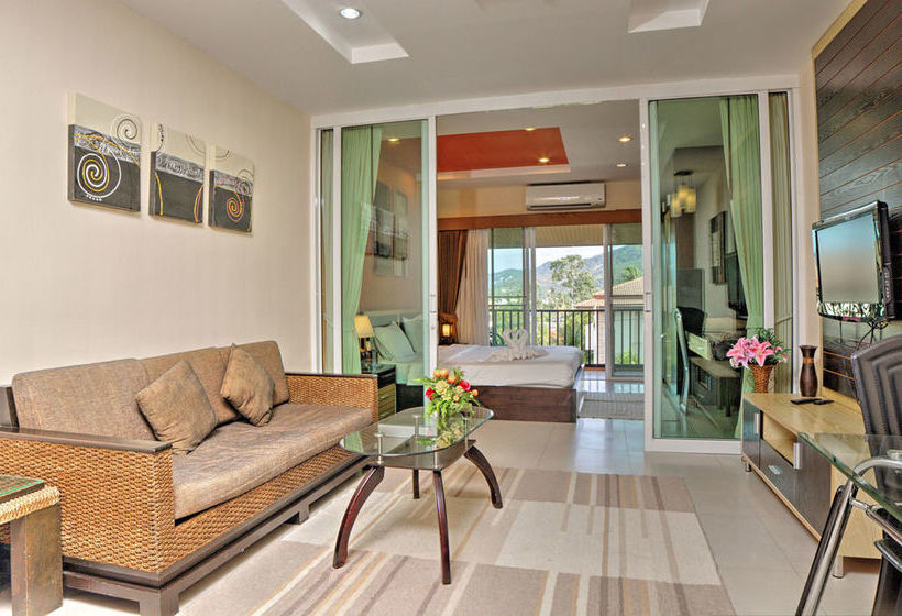 Hotel Whispering Palms Suite 17