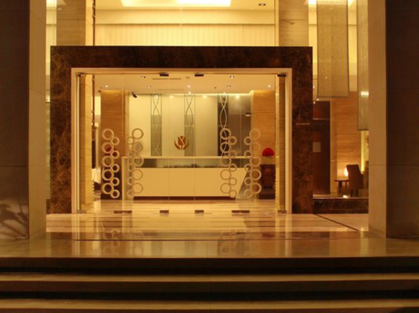 Hotel Golden Tulip Gurgaon