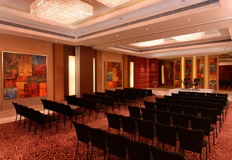 Hotel Golden Tulip Gurgaon 15