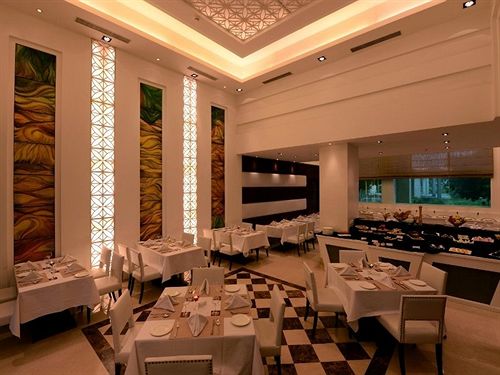 Hotel Golden Tulip Gurgaon 20