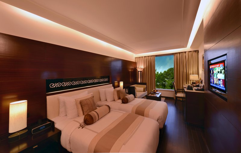 Hotel Golden Tulip Gurgaon 9