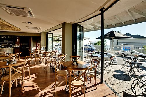 Hotel Ambassador Self Catering Apartments 14