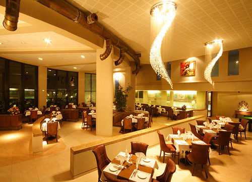 Hotel Neelams The Glitz 13