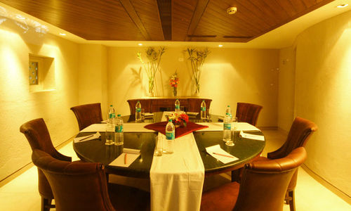 Hotel Neelams The Glitz 14